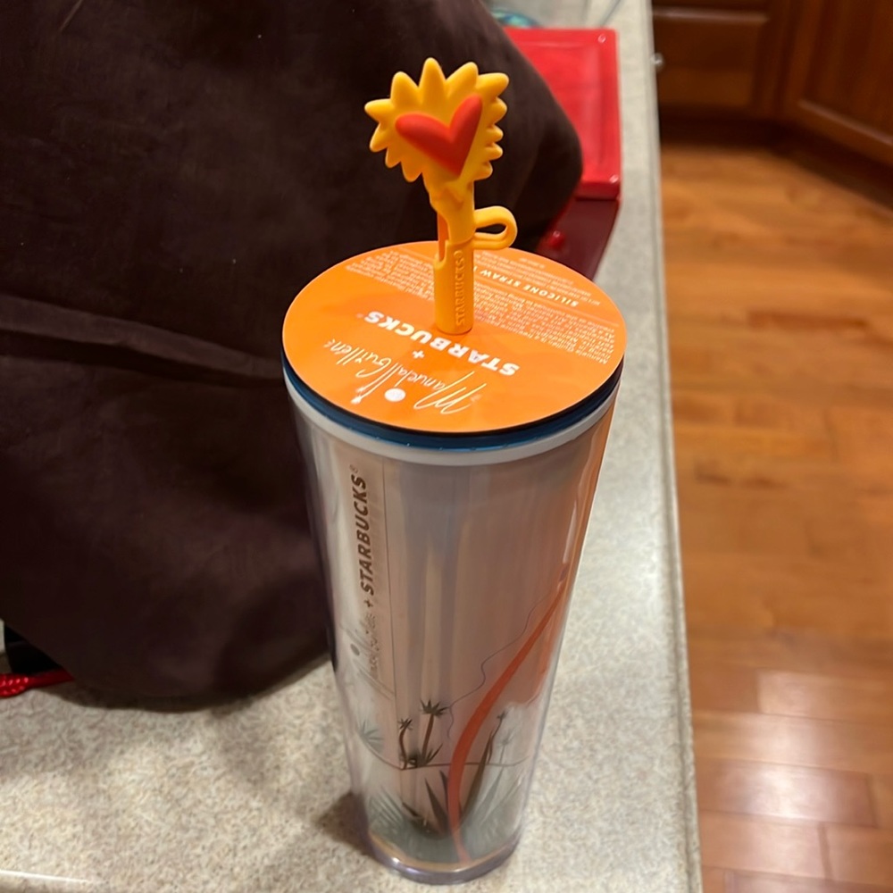 🆕 STARBUCKS -Manuela Guillén 24oz Tumbler with ❤️Silicone straw topper